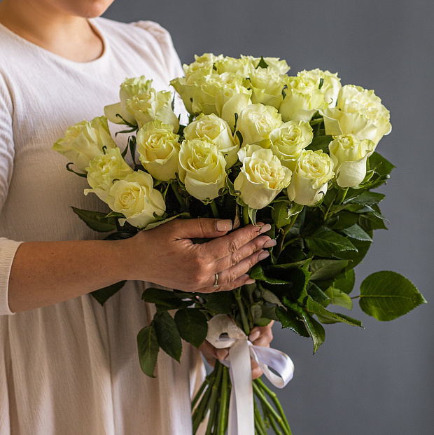 Роза 50 см белая 25 шт  2