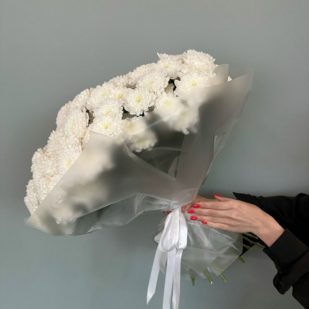 Букет из 25 белых кустовых хризантем  6